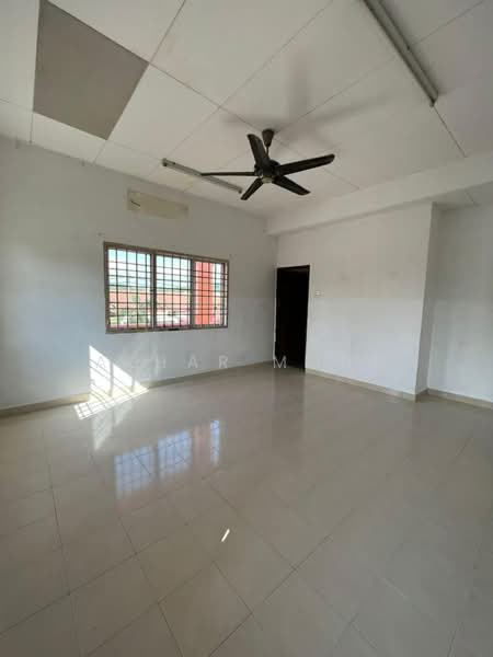 Rumah Teres 2 Tingkat untuk Dijual di Sungai Buloh (Selangor) - Azhar Mohd - Living Room - PropertyGuru.com.my