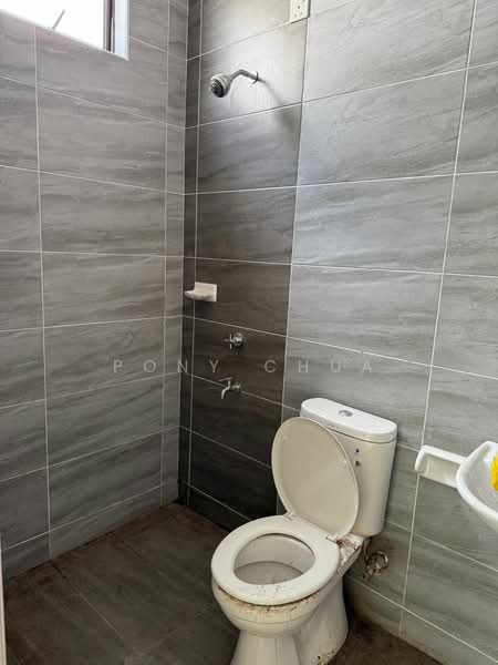Rumah Teres 2 Tingkat untuk Dijual di Taman Bestari Indah (Ulu Tiram) - Pony Chua - Bathroom - PropertyGuru.com.my