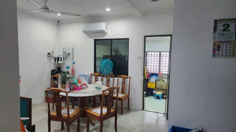 2-storey Terraced House for Sale in Island Glades (Jelutong) - Qyan Goh - Dining Room - PropertyGuru.com.my