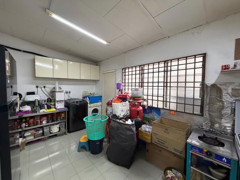 Rumah Teres 2-Tingkat untuk Dijual di Island Glades (Jelutong) - Qyan Goh - Kitchen - PropertyGuru.com.my