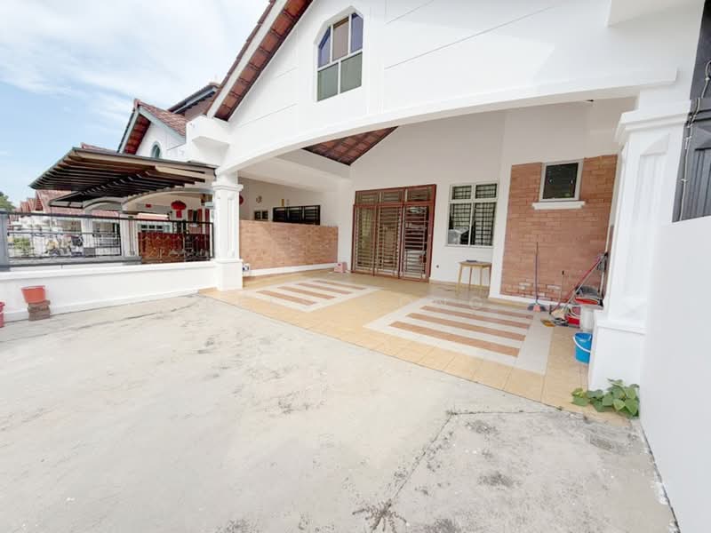 1.5-storey Terraced House for Sale in Taman Pelangi Indah (Ulu Tiram) - Bess Wong - PropertyGuru.com.my