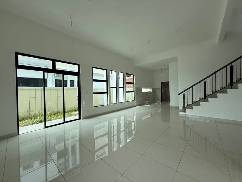 Cluster House for Sale in Taman Impian Emas (Skudai) - Sherrly Sow - Living Room - PropertyGuru.com.my