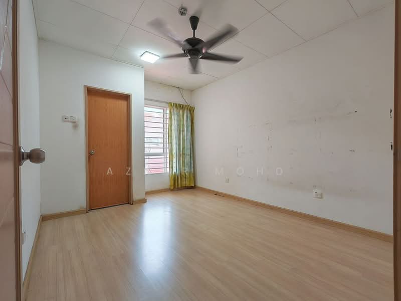 Terraced House for Sale in Sungai Buloh (Selangor) - Azhar Mohd - Interior - PropertyGuru.com.my