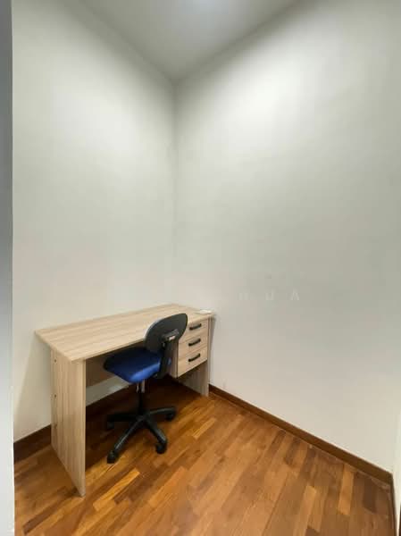 Service Residence for Rent at Crescent Bay Suites (Teluk Bayu) - Pony Chua - Study - PropertyGuru.com.my