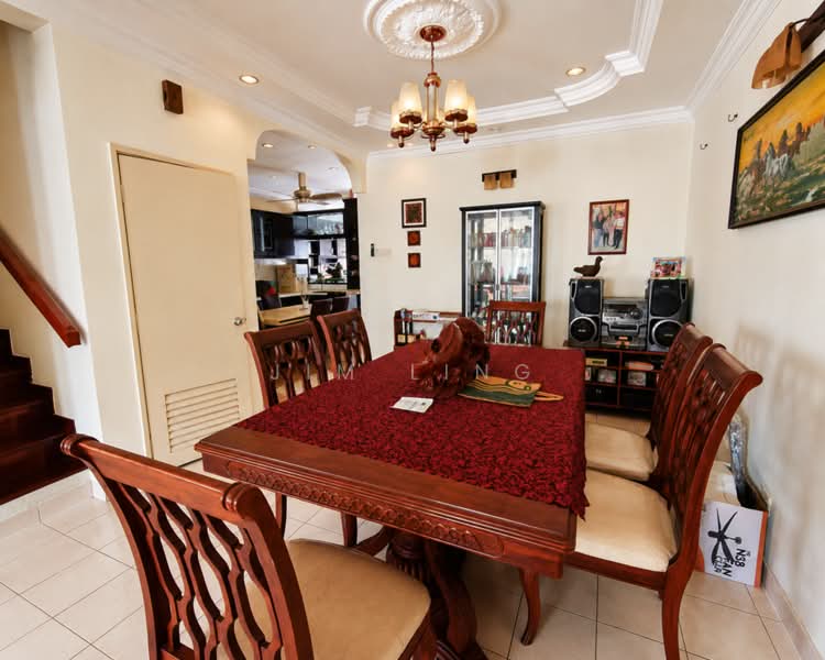 2-storey Terraced House for Rent in Kota Kemuning (Shah Alam) - Jim Ling - Dining Room - PropertyGuru.com.my