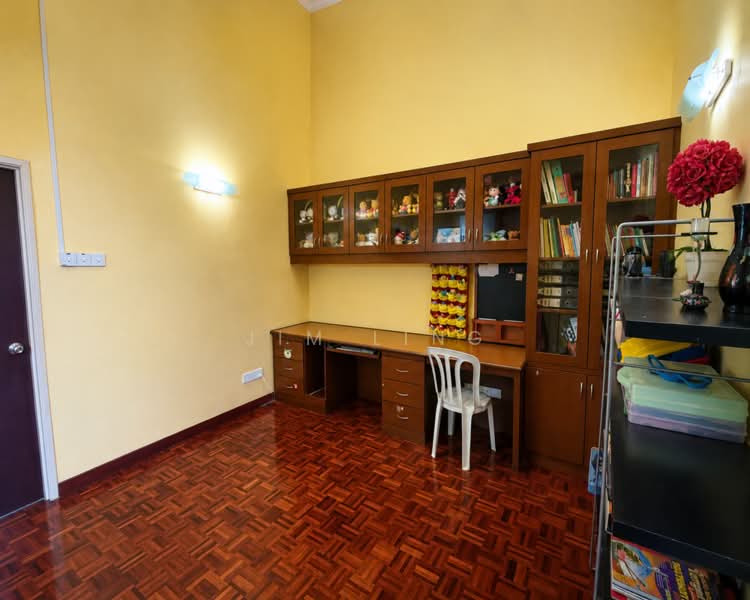 2-storey Terraced House for Rent in Kota Kemuning (Shah Alam) - Jim Ling - Study - PropertyGuru.com.my