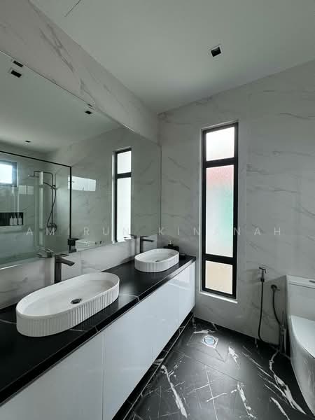 Bungalow for Sale in Ampang (Kuala Lumpur) - Amirun Kinanah - Bathroom - PropertyGuru.com.my
