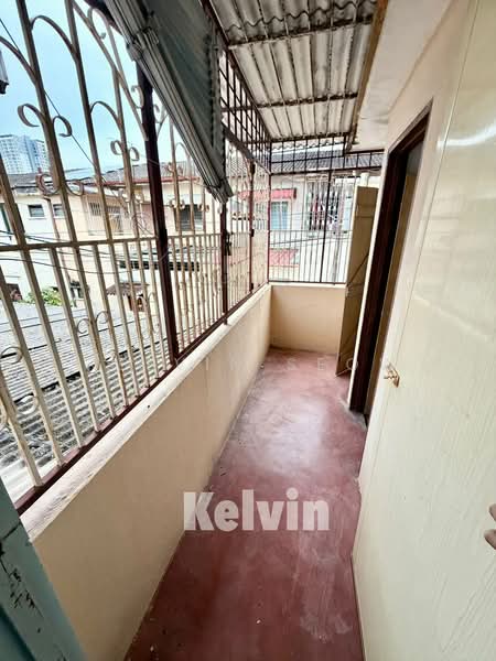 Rumah Teres 2 Tingkat untuk Disewa di Tanjung Bungah (Penang) - Kelvin Seow - Balcony - PropertyGuru.com.my