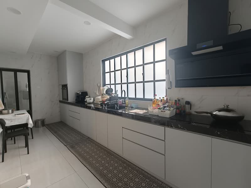 Rumah Teres 2 Tingkat untuk Dijual di Taman Bukit Belimbing (Balakong) - Anna H - Kitchen - PropertyGuru.com.my