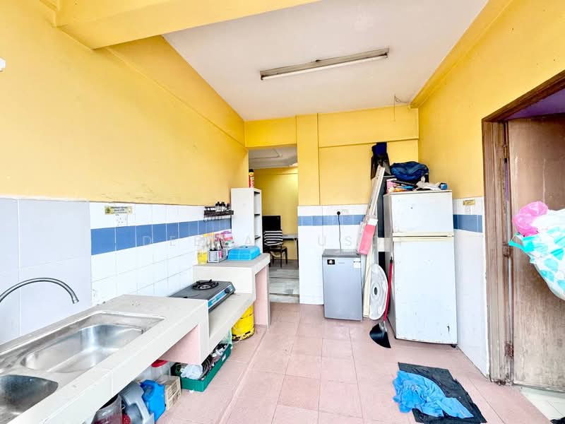 Apartment for Sale at Pangsapuri Seri Mawar - Deeya Yusof - PropertyGuru.com.my