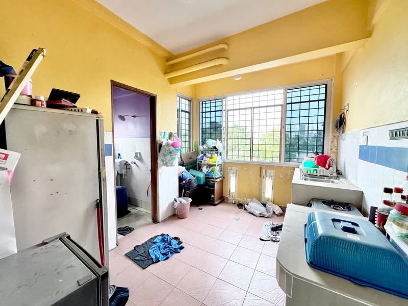 Apartment for Sale at Pangsapuri Seri Mawar - Deeya Yusof - PropertyGuru.com.my
