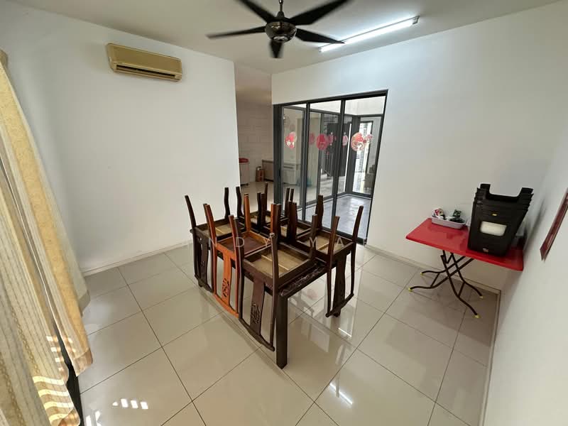3-storey Terraced House for Sale in Tamansari (Rawang) - Andy Yap - PropertyGuru.com.my
