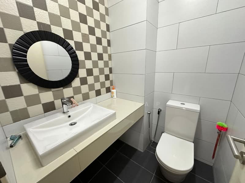 3-storey Terraced House for Sale in Tamansari (Rawang) - Andy Yap - PropertyGuru.com.my
