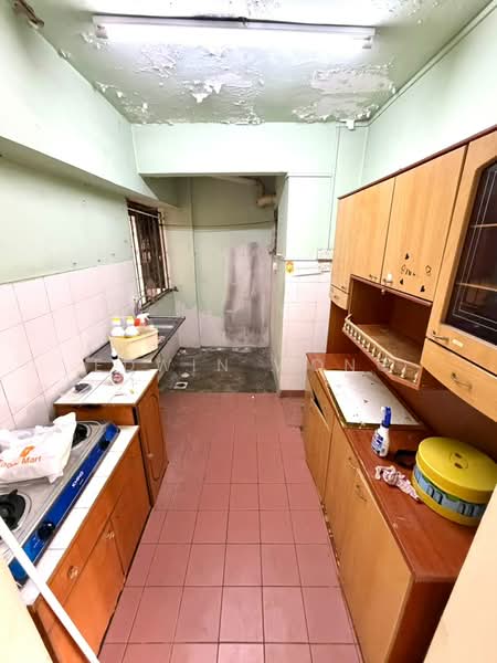 Pangsapuri untuk Dijual di Permai Apartment - Edwin Wong - Kitchen - PropertyGuru.com.my