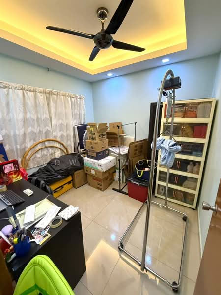 Pangsapuri untuk Dijual di Pangsapuri Mutiara Subang - Edwin Wong - Study - PropertyGuru.com.my