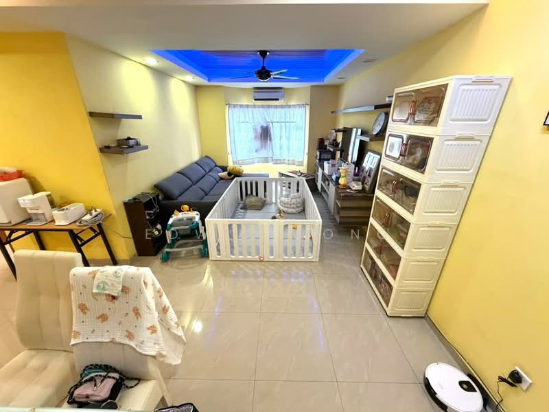 Pangsapuri untuk Dijual di Pangsapuri Mutiara Subang - Edwin Wong - Living Room - PropertyGuru.com.my