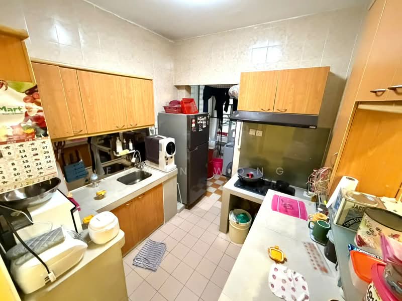 Pangsapuri untuk Dijual di Pangsapuri Mutiara Subang - Edwin Wong - Kitchen - PropertyGuru.com.my
