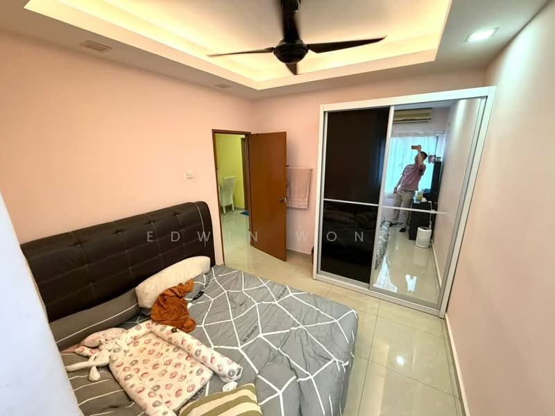 Pangsapuri untuk Dijual di Pangsapuri Mutiara Subang - Edwin Wong - Bedroom - PropertyGuru.com.my