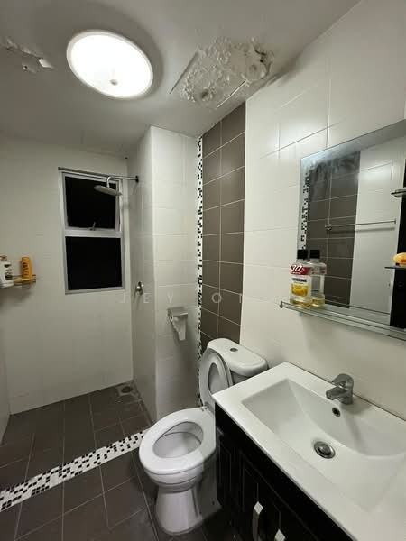 Condominium for Rent at Villa Park - Jey Ong - Bathroom - PropertyGuru.com.my