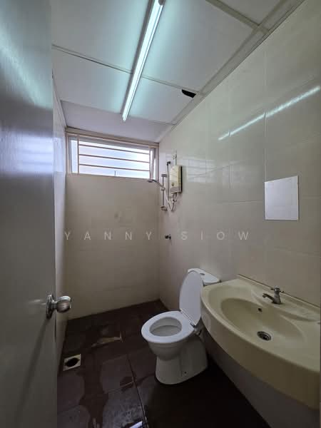 Condominium for Sale at Platinum Lake PV 20 - Yanny Siow - Bathroom - PropertyGuru.com.my