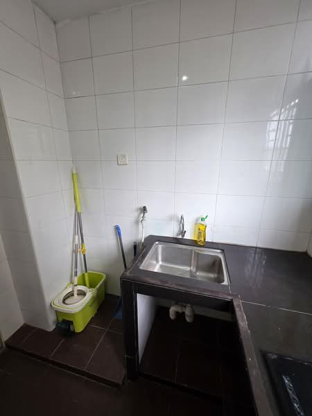 Condominium for Sale at Platinum Lake PV 20 - Yanny Siow - Kitchen - PropertyGuru.com.my