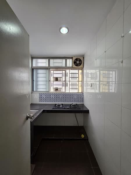 Condominium for Sale at Platinum Lake PV 20 - Yanny Siow - Kitchen - PropertyGuru.com.my