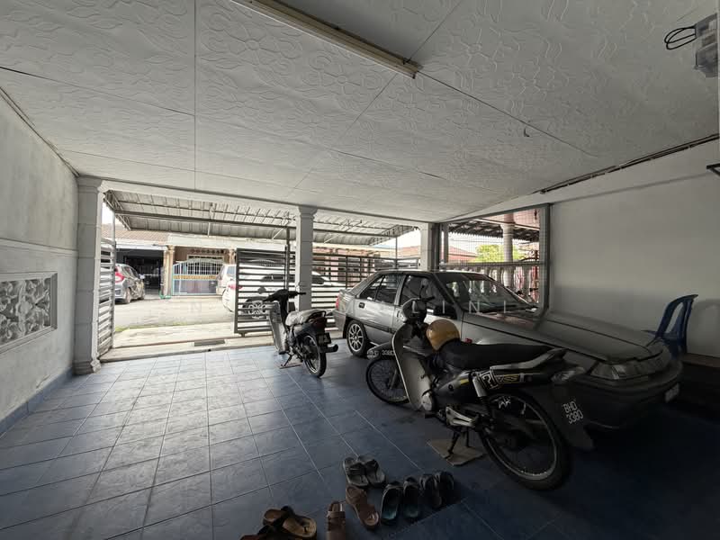 Terraced House for Sale in Taman Johan Setia (Klang) - Nini Malini - Porch - PropertyGuru.com.my