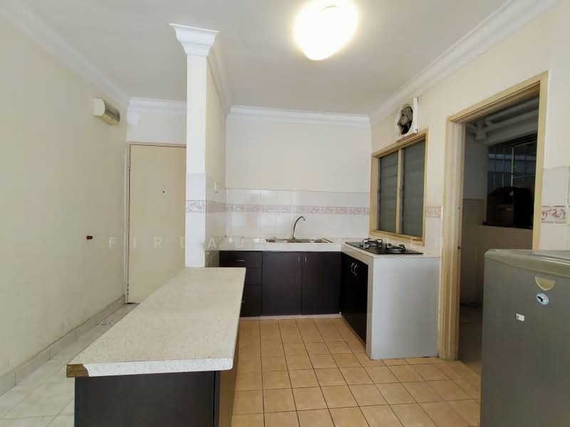 Apartment for Rent at Flora Damansara Apartment - Firdaus Salleh - Kitchen - PropertyGuru.com.my