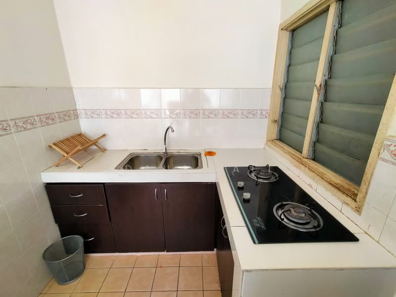 Apartment for Rent at Flora Damansara Apartment - Firdaus Salleh - Kitchen - PropertyGuru.com.my