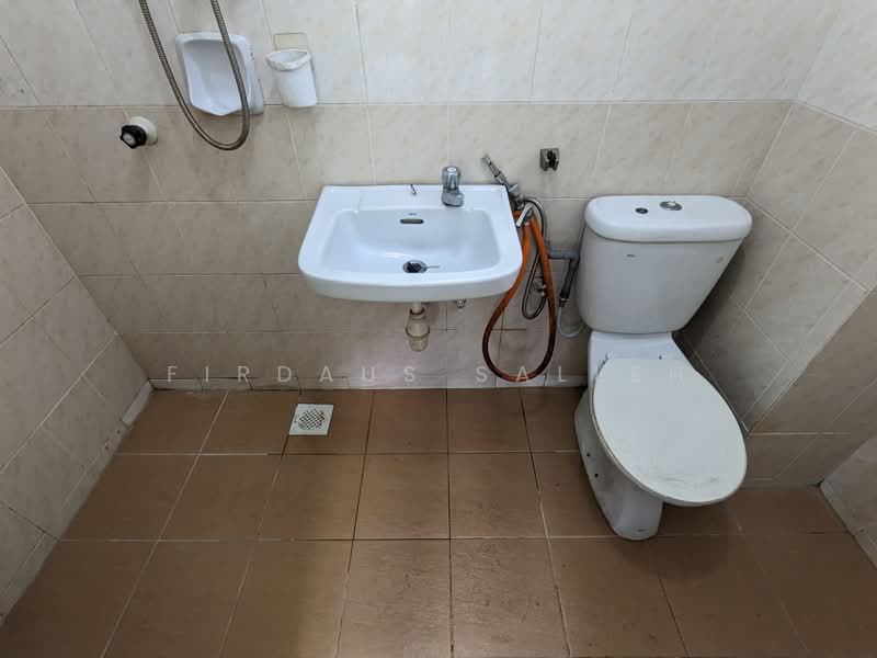 Apartment for Rent at Flora Damansara Apartment - Firdaus Salleh - Bathroom - PropertyGuru.com.my