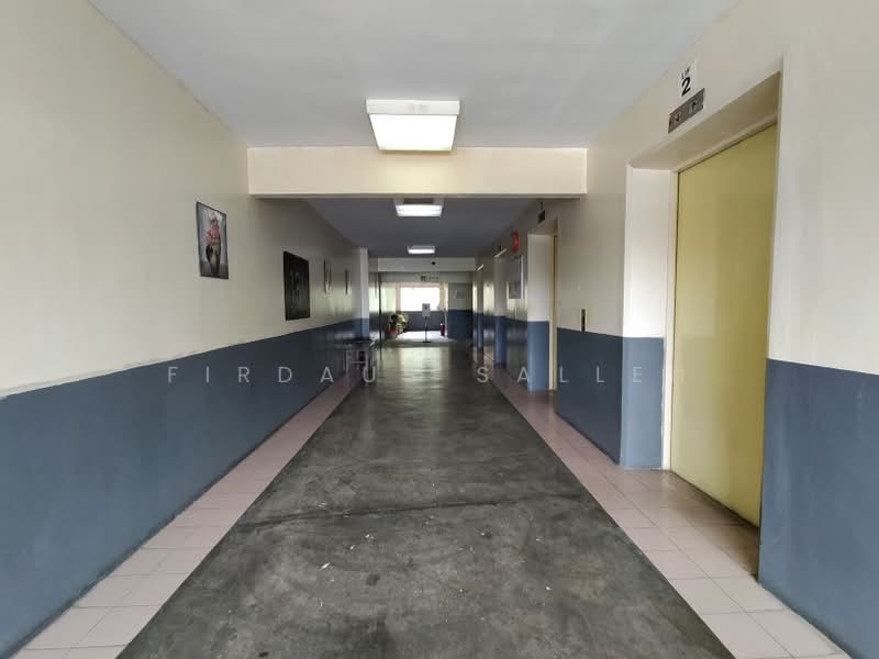 Apartment for Rent at Flora Damansara Apartment - Firdaus Salleh - Corridor - PropertyGuru.com.my