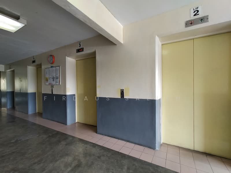 Apartment for Rent at Flora Damansara Apartment - Firdaus Salleh - Corridor - PropertyGuru.com.my