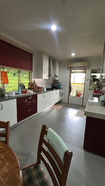 Bungalow for Sale in Kampung Sungai Plong (Sungai Buloh) - Zarema Kulbuzheva - Kitchen - PropertyGuru.com.my