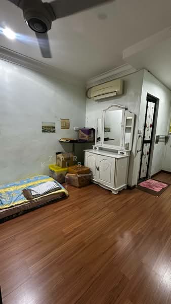 Bungalow for Sale in Kampung Sungai Plong (Sungai Buloh) - Zarema Kulbuzheva - Bedroom - PropertyGuru.com.my