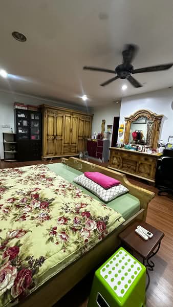 Bungalow for Sale in Kampung Sungai Plong (Sungai Buloh) - Zarema Kulbuzheva - Bedroom - PropertyGuru.com.my