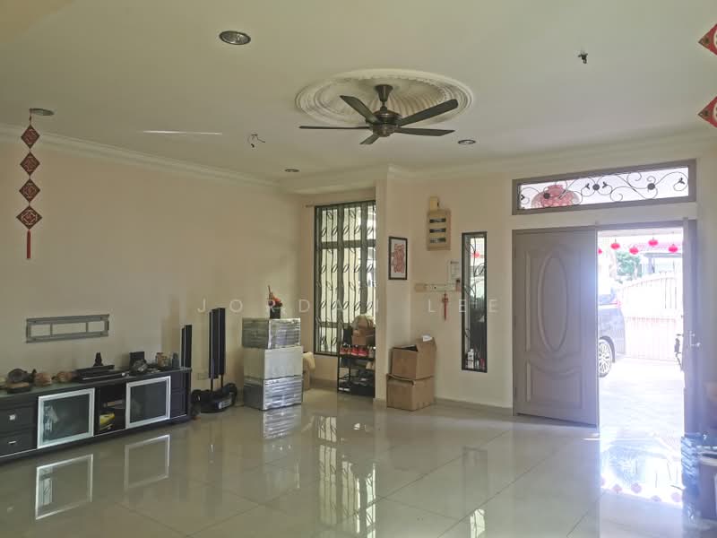 2-storey Terraced House for Sale in Taman Semabok Perdana (Semabok) - Jordan Lee - Living Room - PropertyGuru.com.my
