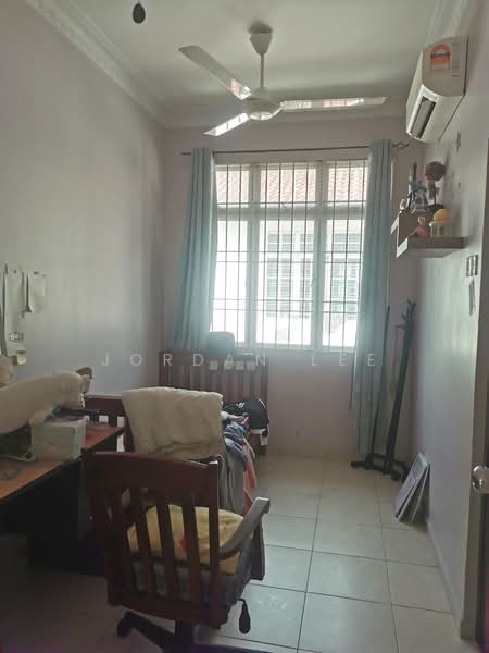 2-storey Terraced House for Sale in Taman Semabok Perdana (Semabok) - Jordan Lee - Bedroom - PropertyGuru.com.my