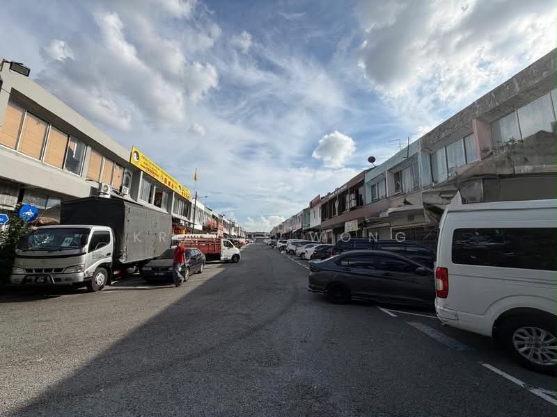Kedai / Pejabat untuk Dijual di Taman Ungku Tun Aminah (Skudai) - Kratos Wong - PropertyGuru.com.my