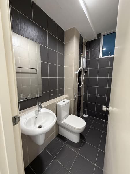 Service Residence for Rent at D'Inspire Residence (Inspira Bestari) - Tan Teak Hai - PropertyGuru.com.my