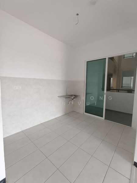 Condominium for Sale at SkyMillion Residence - Aaron Chong Tsun Vui - Kitchen - PropertyGuru.com.my