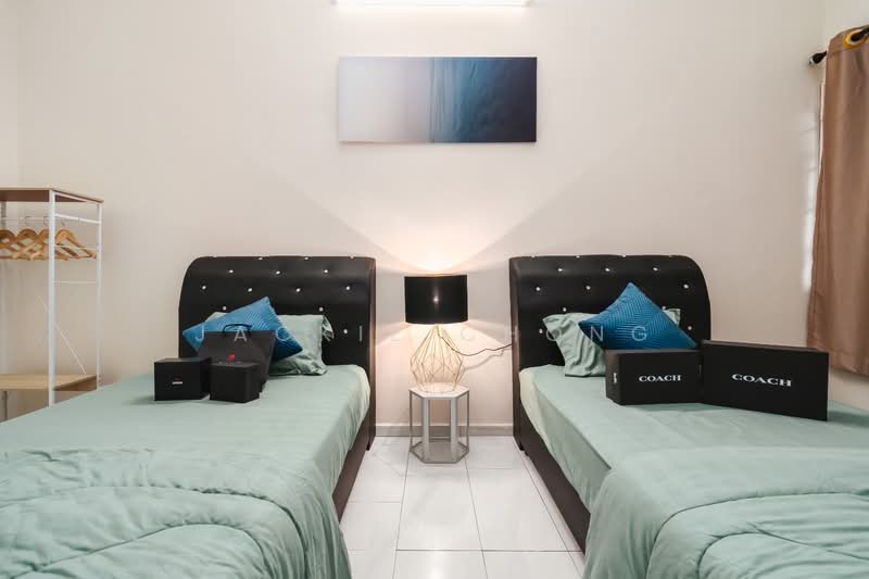 Rumah Teres 2 Tingkat untuk Disewa di Happy Garden (Kuchai Lama) - Jackie Chong - Bedroom - PropertyGuru.com.my