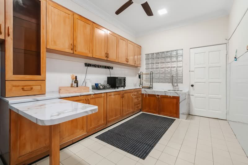 Rumah Teres 2 Tingkat untuk Disewa di Happy Garden (Kuchai Lama) - Jackie Chong - Kitchen - PropertyGuru.com.my