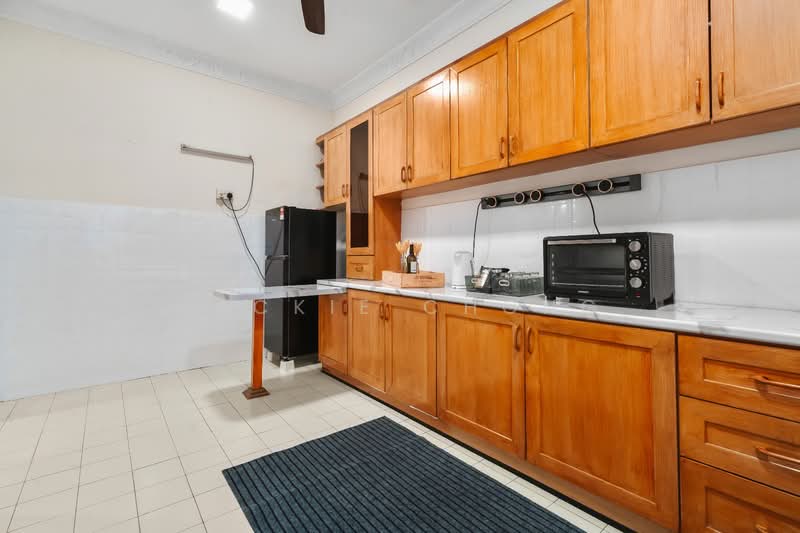 Rumah Teres 2 Tingkat untuk Disewa di Happy Garden (Kuchai Lama) - Jackie Chong - Kitchen - PropertyGuru.com.my