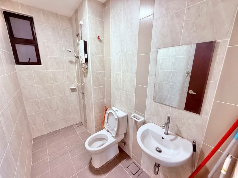 Servis Apartment untuk Disewa di Sky Breeze Service Apartment - Kym Kee - Bathroom - PropertyGuru.com.my