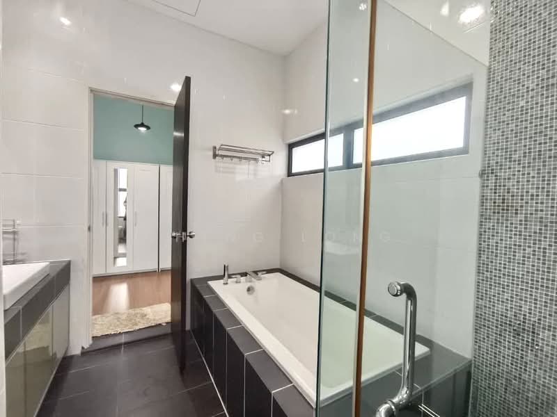 Semi-Detached House for Sale in Setia Eco Gardens (Gelang Patah) - Sheng Long - Bathroom - PropertyGuru.com.my