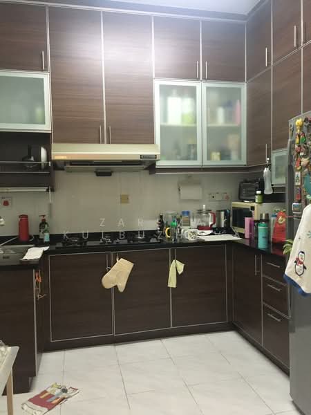 Condominium for Sale at Seri Maya Condominium - Zarema Kulbuzheva - Kitchen - PropertyGuru.com.my