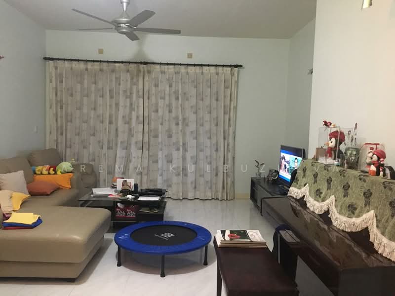 Condominium for Sale at Seri Maya Condominium - Zarema Kulbuzheva - Living Room - PropertyGuru.com.my