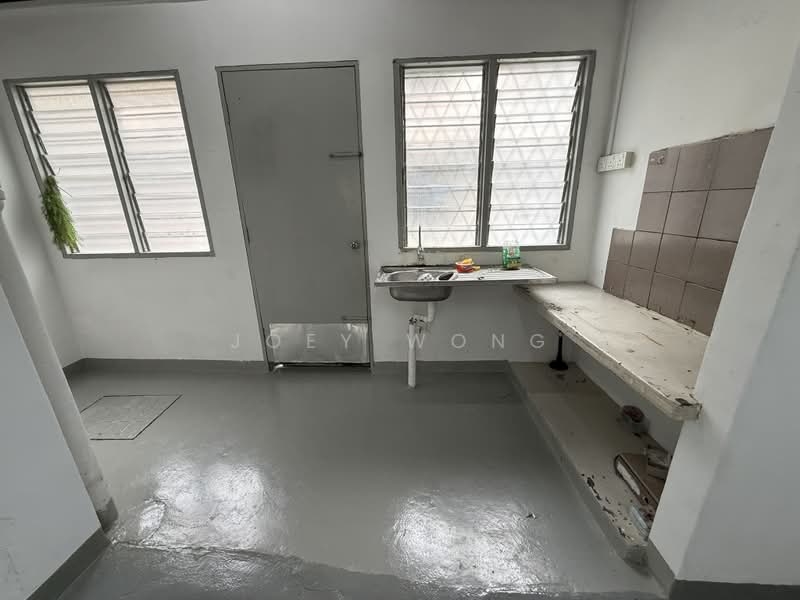 2-storey Terraced House for Sale in Taman Mayang (Petaling Jaya) - Joey Wong - Kitchen - PropertyGuru.com.my