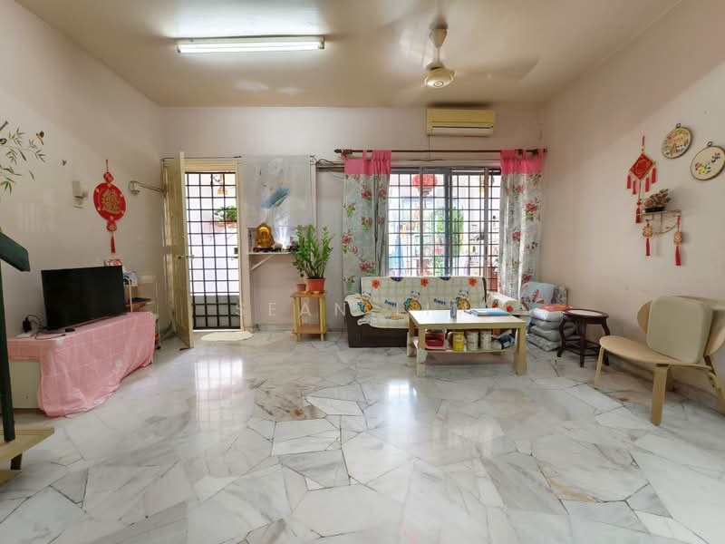 Rumah Teres 2 Tingkat untuk Dijual di Taman Kepong Indah (Kepong) - Sean Lim - Living Room - PropertyGuru.com.my