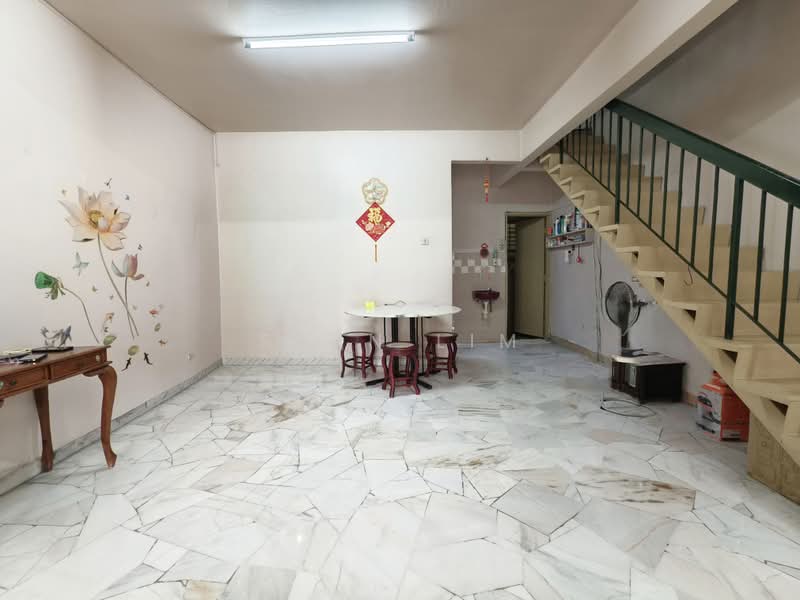 Rumah Teres 2 Tingkat untuk Dijual di Taman Kepong Indah (Kepong) - Sean Lim - Living Room - PropertyGuru.com.my